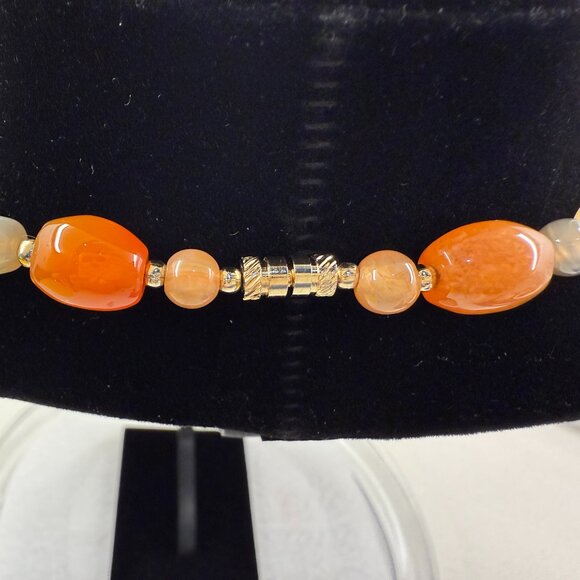 Gorgeous Vintage Stone Necklace - Picture 4 of 7